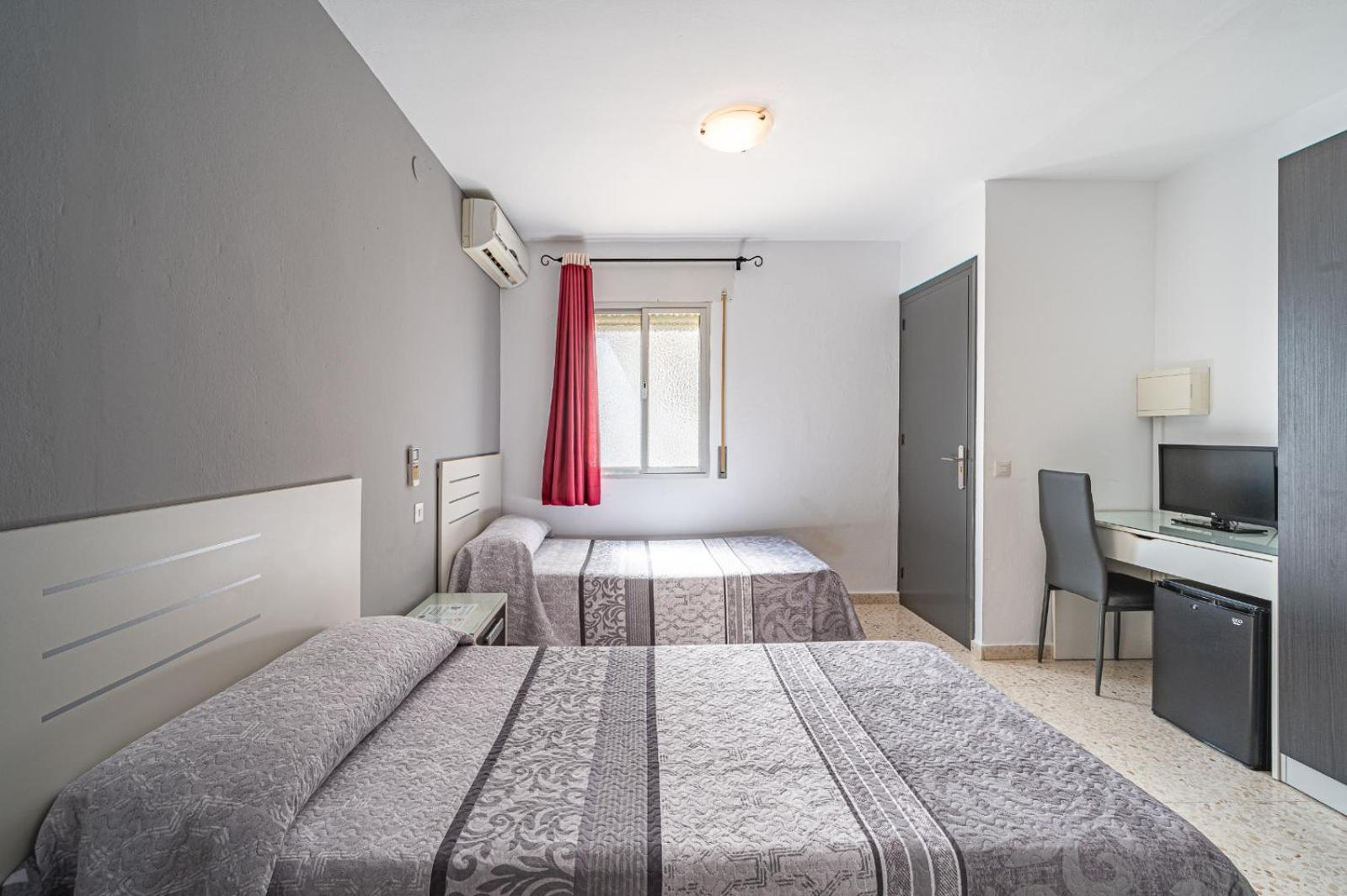 Hostal Ocana 마닐바 외부 사진